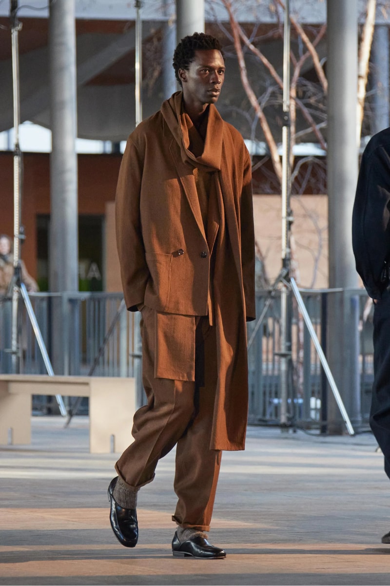 LEMAIRE Paris Fashion Week Fall/Winter 2023 Collection pfw FW23 christopher lemiare suiting overcoats sorbonnne universite movement 
