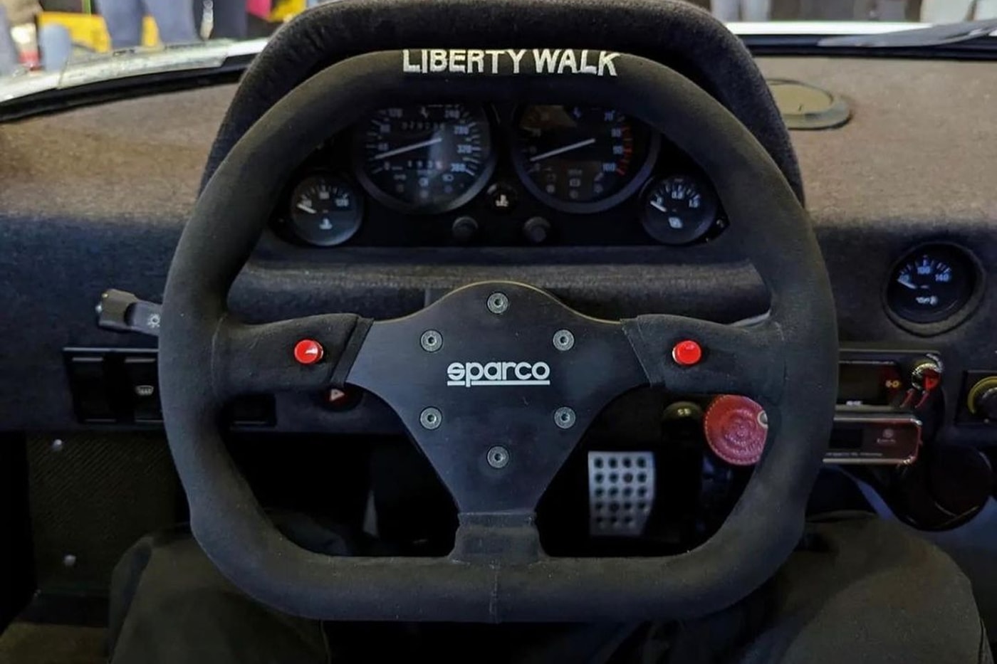 Liberty Walk LB Works Ferrari F40 widebody lower white japan slammed toyo tires arugos juniquedesign look info