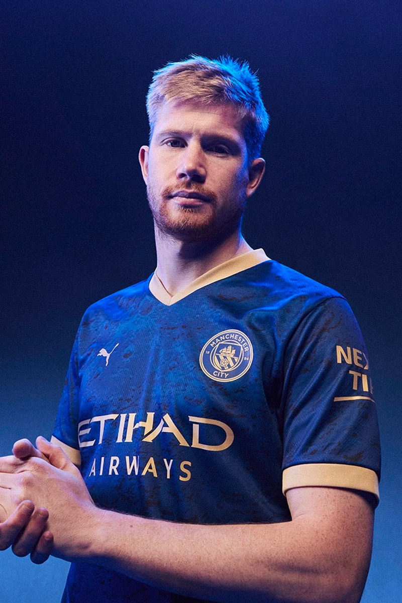Manchester City PUMA Chinese New Year Year of the Rabbit Soccer Football Sports Erling Haaland Kevin De Bruyne Premier League