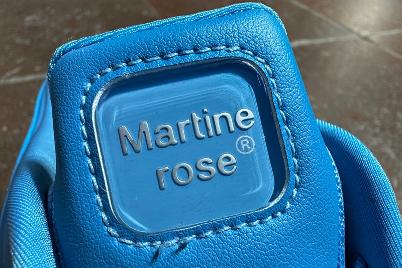 Martine Rose x Nike Shox MR4 Blue/Pink 1990s Italian Goalkeeper Terrace Culture References Pitti Uomo 103 Immagine Closer Look Exclusive 