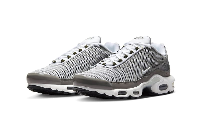 nike air max plus tn se black and white