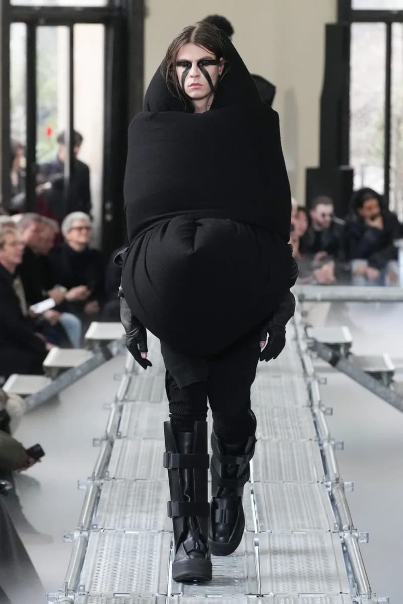 Rick Owens Fall Winter 2023 Runway Show "LUXOR" Collection Paris Fashion Week PFW FW23 Tyrone Dylan Susman Michele Lamy 