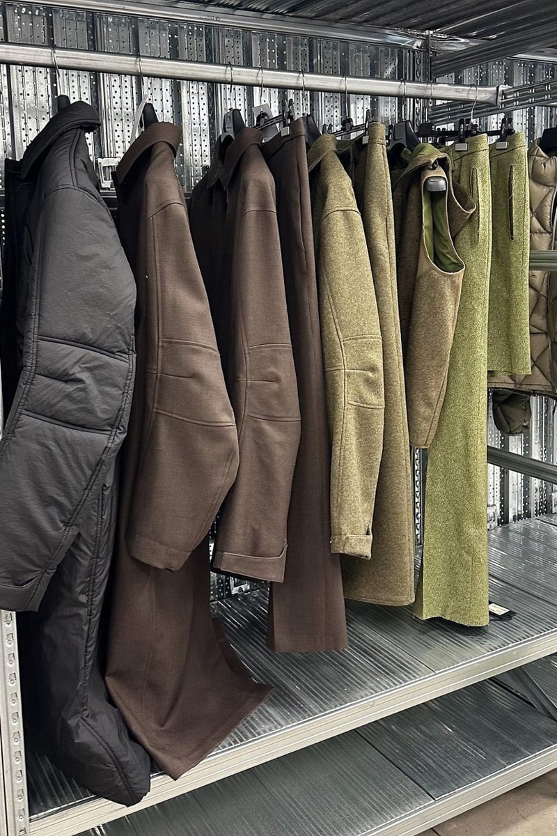 ROA Hiking Fall Winter 2023 Camping Hiking Outdoors Exploration Paris Fashion Week Military Boots Gilet Trench Coat Khaki