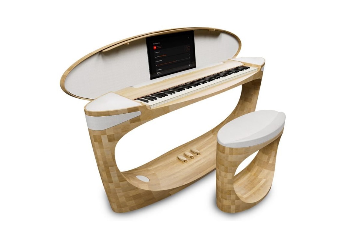 Roland Corporation Introduces Roland AR – Augmented Reality for Pianos «  MMR Magazine – Musical Merchandise Review