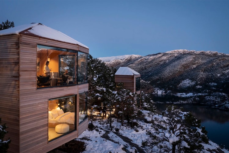 Snøhetta Creates Nest of Cabins on Edge of Norwegian Fjord