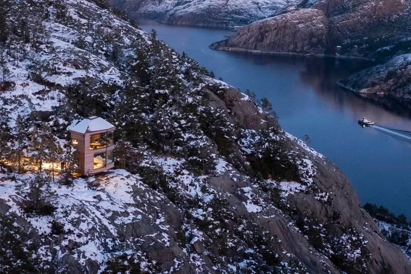 Snøhetta Creates Nest of Cabins on Edge of Norwegian Fjord