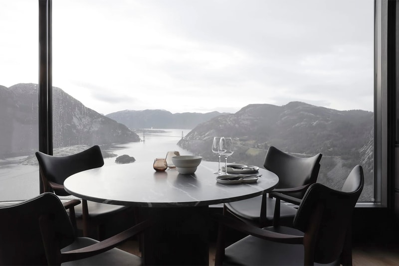 Snøhetta Creates Nest of Cabins on Edge of Norwegian Fjord
