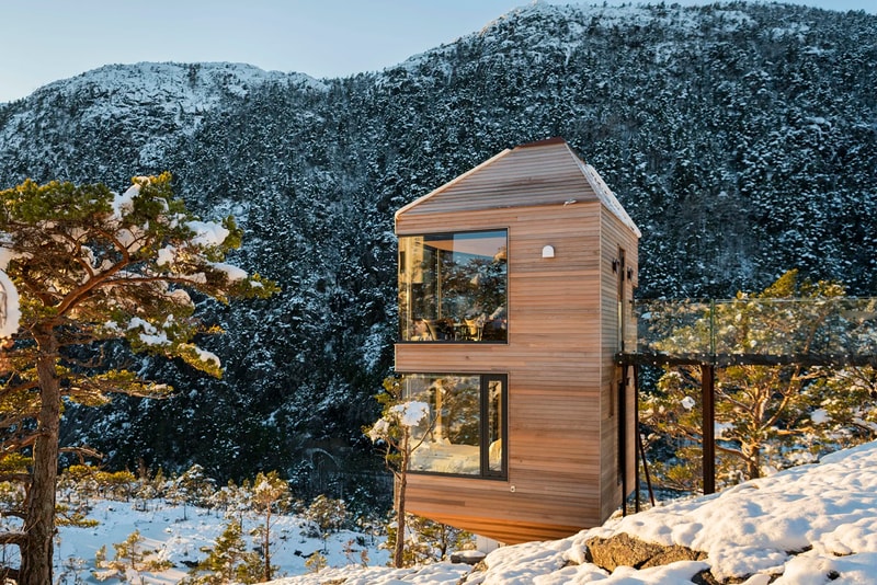 Snøhetta Creates Nest of Cabins on Edge of Norwegian Fjord