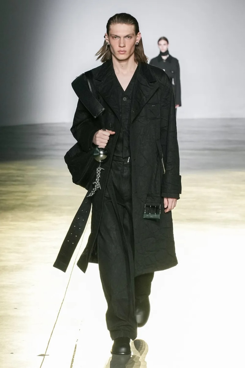 WOOYOUNGMI Fall/Winter 2023 Paris Fashion Week FW23 PFW Mens Runway Show Collection Tailoring Techwear