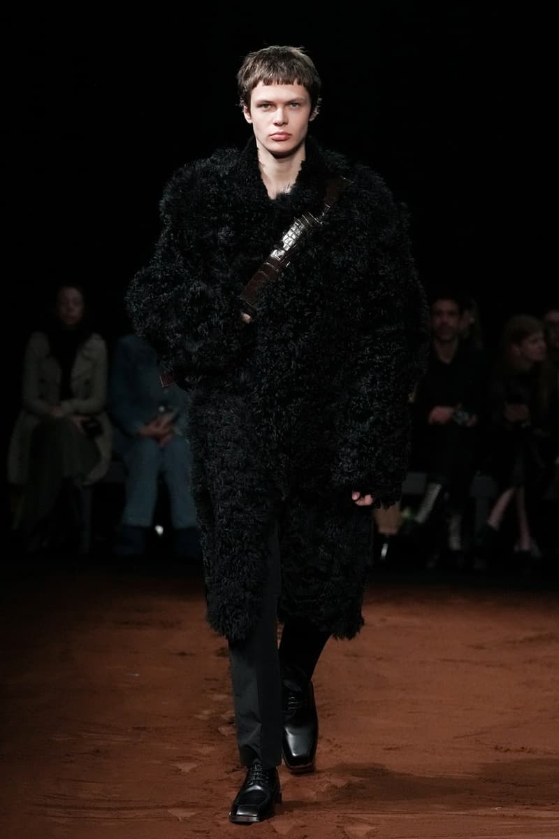 16Arlington Fall/Winter 2023 "Wake" London Fashion Week FW23 Marco Capaldo Runways Menswear Womenwear LFW Collections