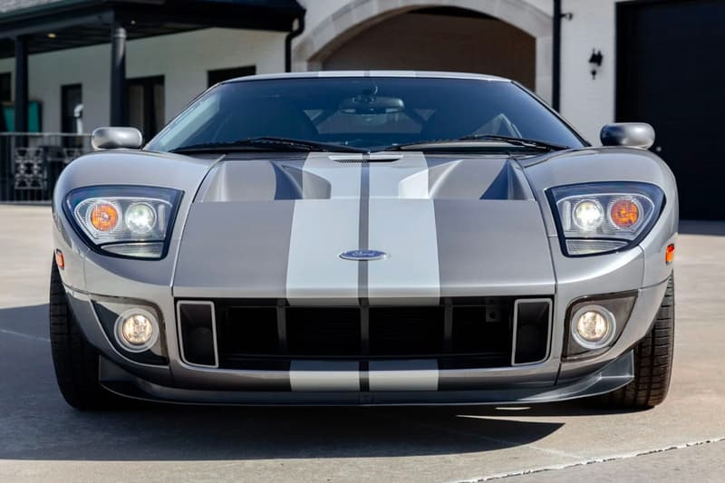 2006 Ford GT Car Vehicle Limited Run Auction 500K USD Bid Photo 4 Miles Odometer Features Model Details