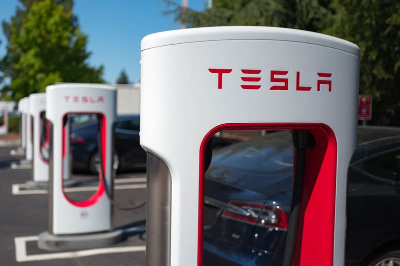 Tesla 7,500 Charging Stations All EVs Non-Tesla Vehicles Administration Billions Plan Commitment Supercharger Destination cHARGER