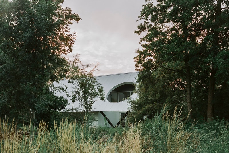Space Encounters Transforms Small 1980s Property into Spacious Family Home