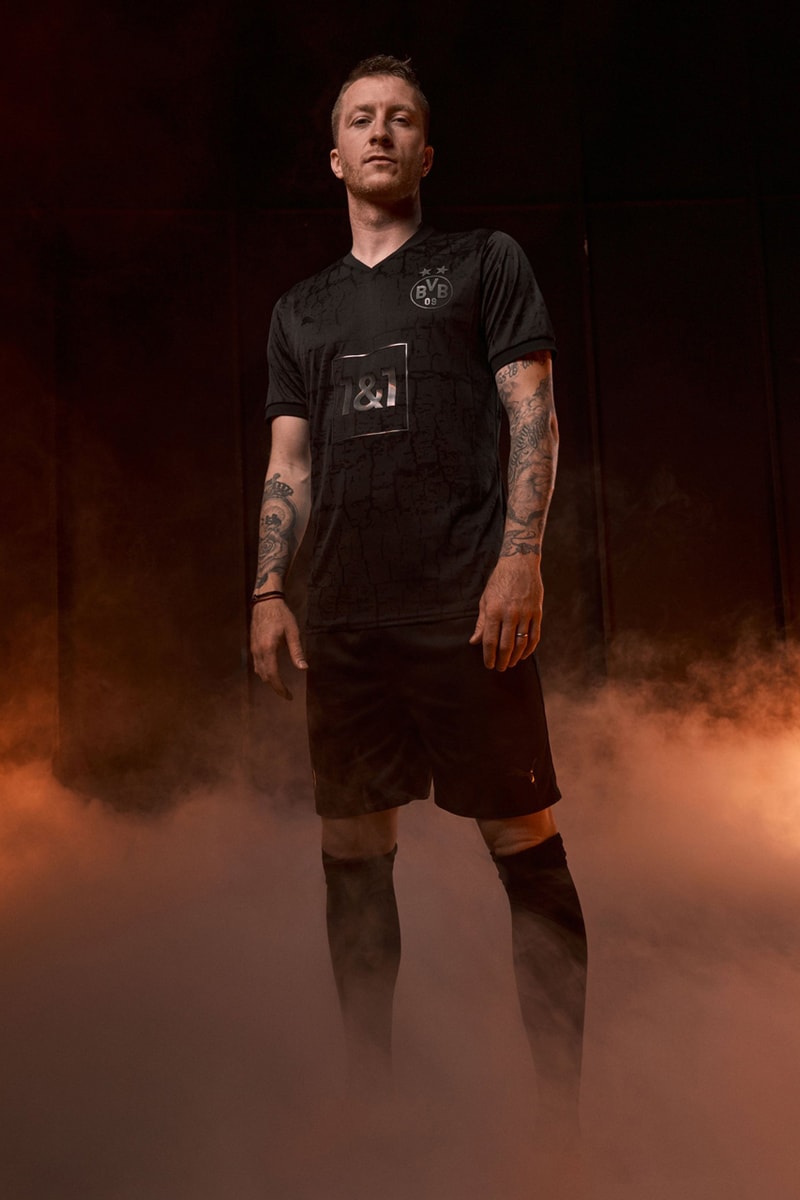 Borussia Dortmund PUMA Football Soccer Jude Bellingham Blackout Sports Football Champions League Marco Reus Germany 