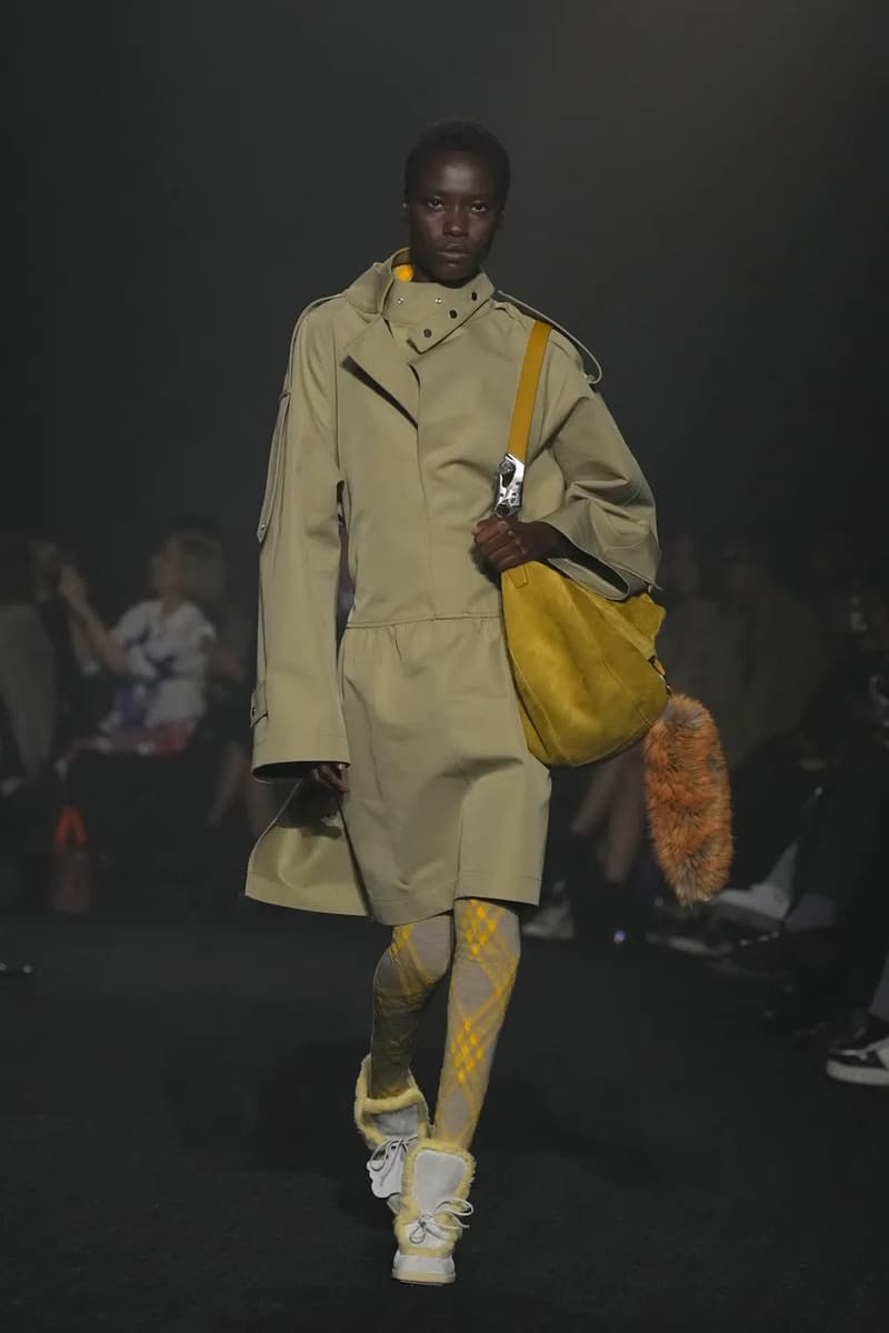 Daniel Lee Burberry Fall Winter 2023 Runway Debut Collection London Fashion Week FW23 Bottega Veneta Review Hypebeast Check Prorsum