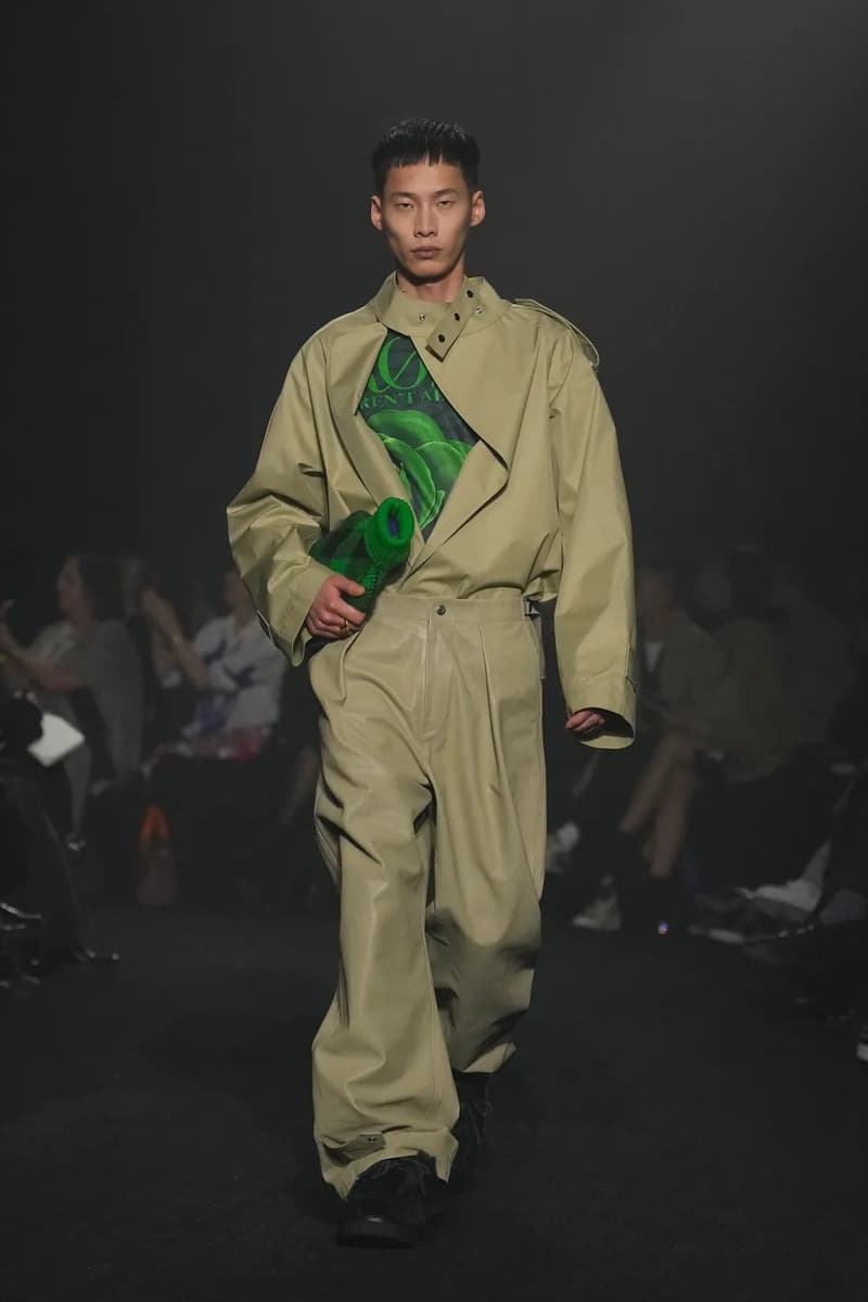 Daniel Lee Burberry Fall Winter 2023 Runway Debut Collection London Fashion Week FW23 Bottega Veneta Review Hypebeast Check Prorsum