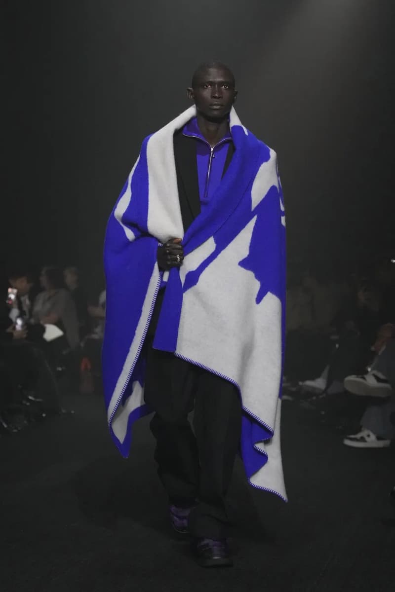 Daniel Lee Burberry Fall Winter 2023 Runway Debut Collection London Fashion Week FW23 Bottega Veneta Review Hypebeast Check Prorsum