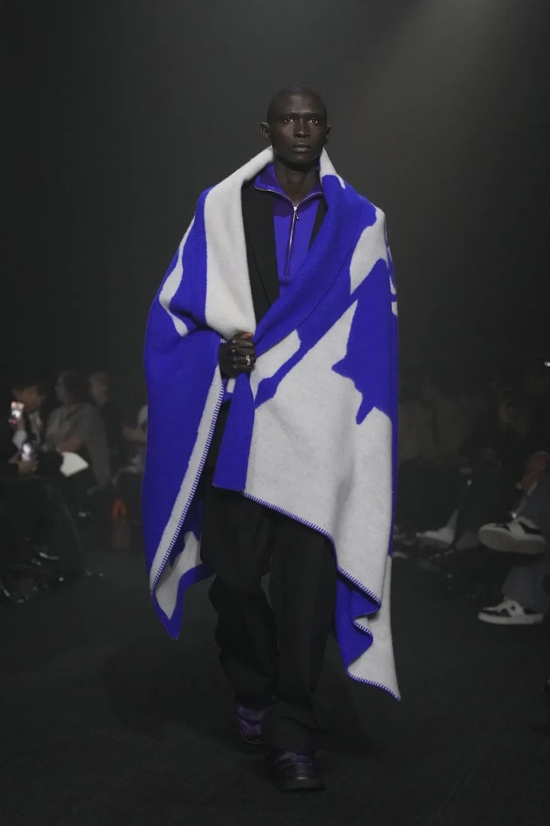 Daniel Lee Burberry Fall Winter 2023 Runway Debut Collection London Fashion Week FW23 Bottega Veneta Review Hypebeast Check Prorsum