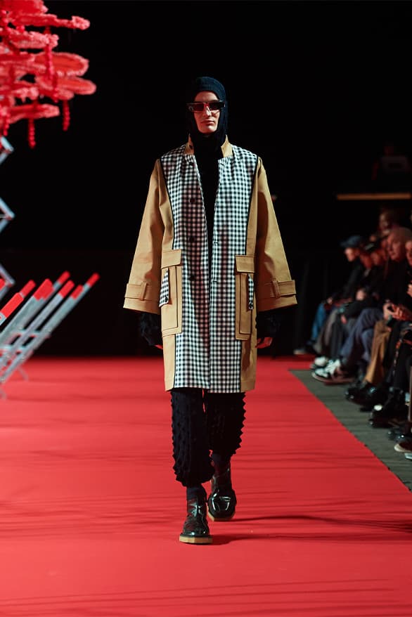 Henrik Vibskov Fall Winter 2023 Copenhagen Fashion Week fw23 collection performance art designer Long Fingers To Ma Toes studio