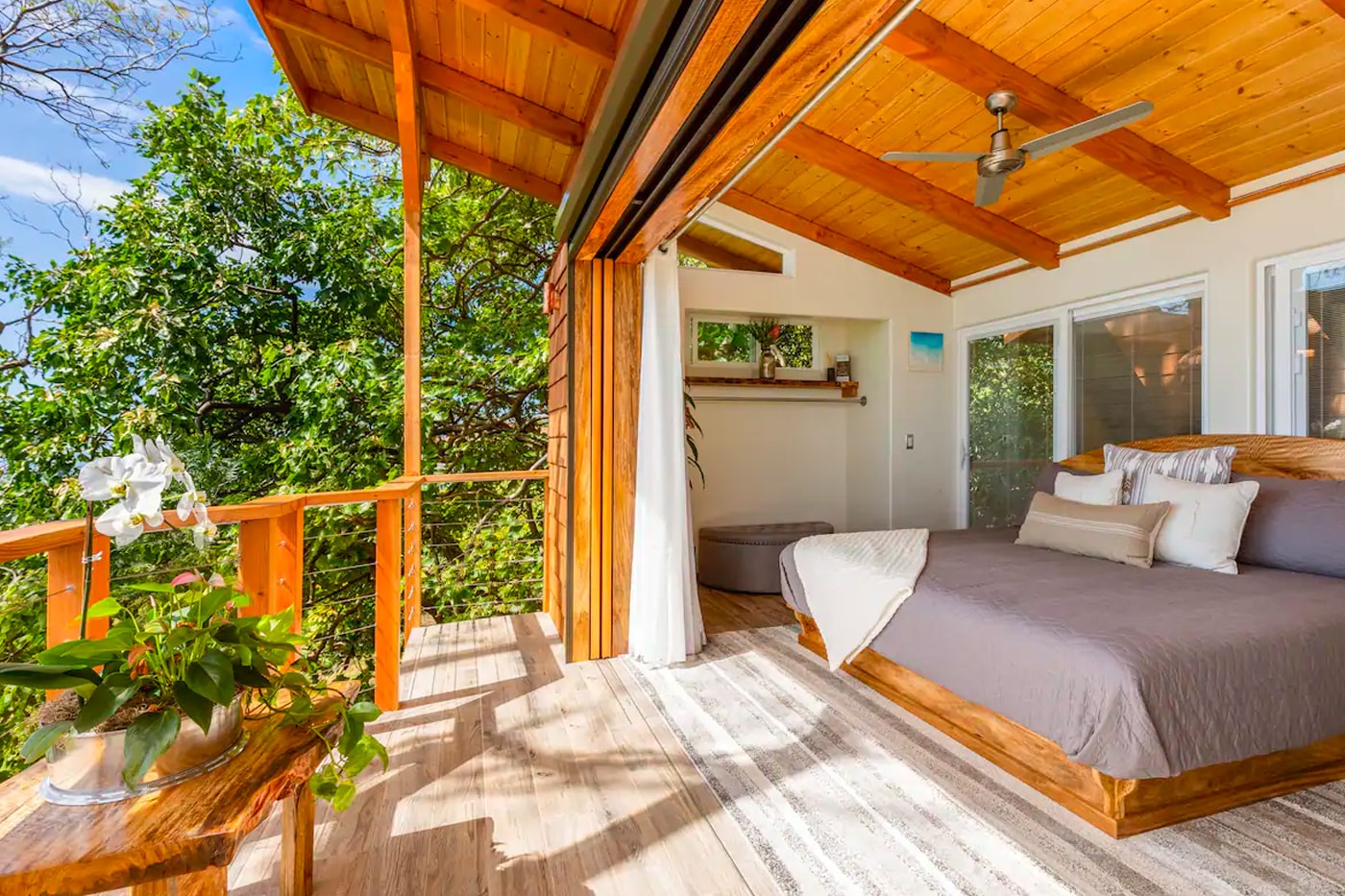 Airbnb Home Rental Kailua-Kona Hawaii Luxury Treehouse Resort