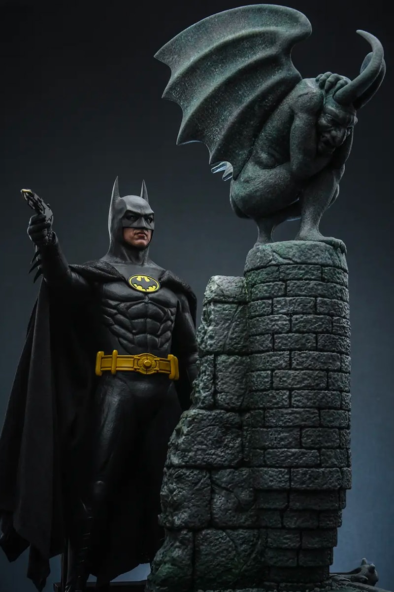 Hot Toys 1989 Tim Burton Batman Batmobile 1:6th Scale Collectible Figure Release Info Date Buy Price Michael Keaton DC Comics