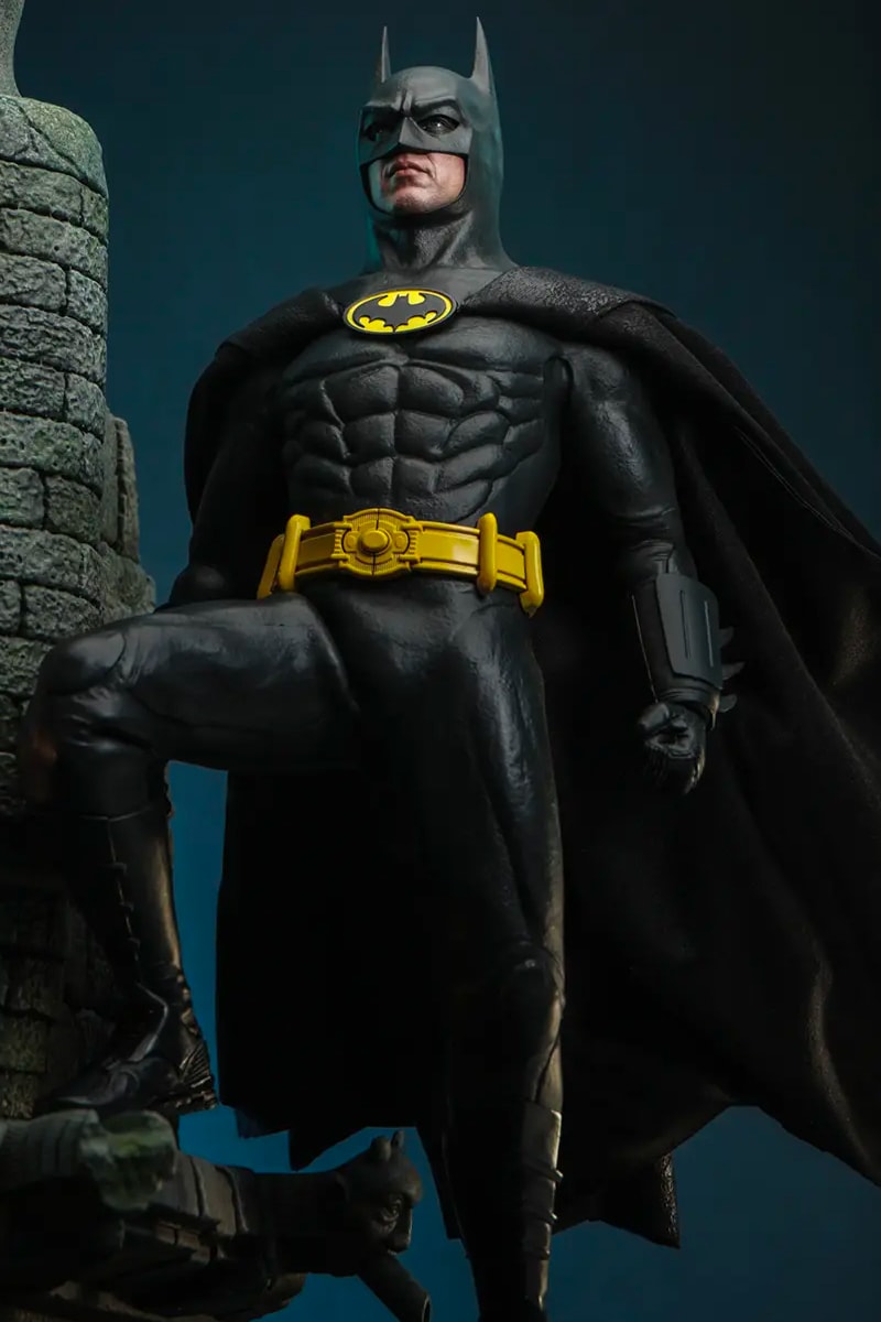 Hot Toys 1989 Tim Burton Batman Batmobile 1:6th Scale Collectible Figure Release Info Date Buy Price Michael Keaton DC Comics