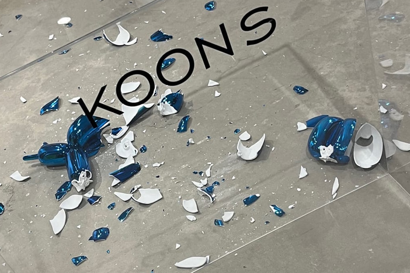 Miami Art Fair Visitor Breaks Iconic Jeff Koons Balloon Dog Sculpture