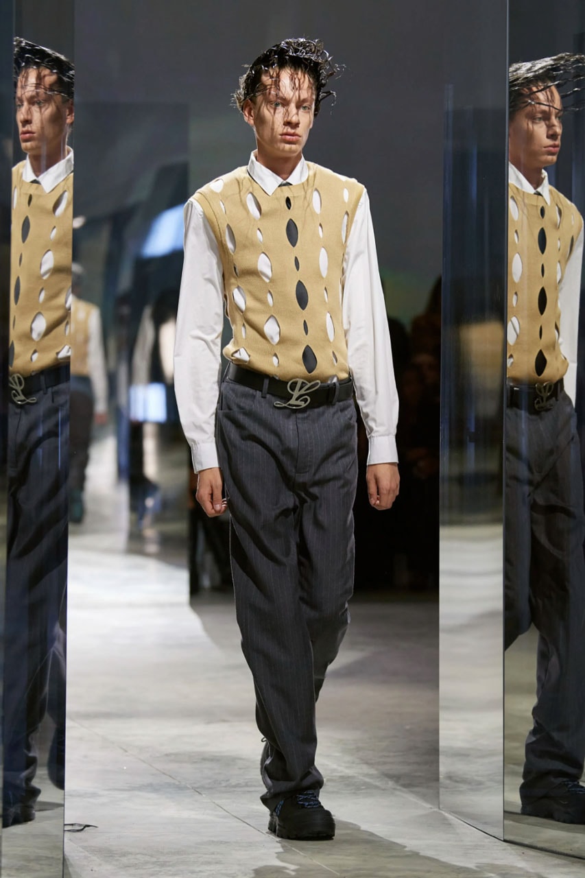 Louis Vuitton x Supreme sweatshirt, Men's Fashion, Coats, Jackets and  Outerwear on Carousell