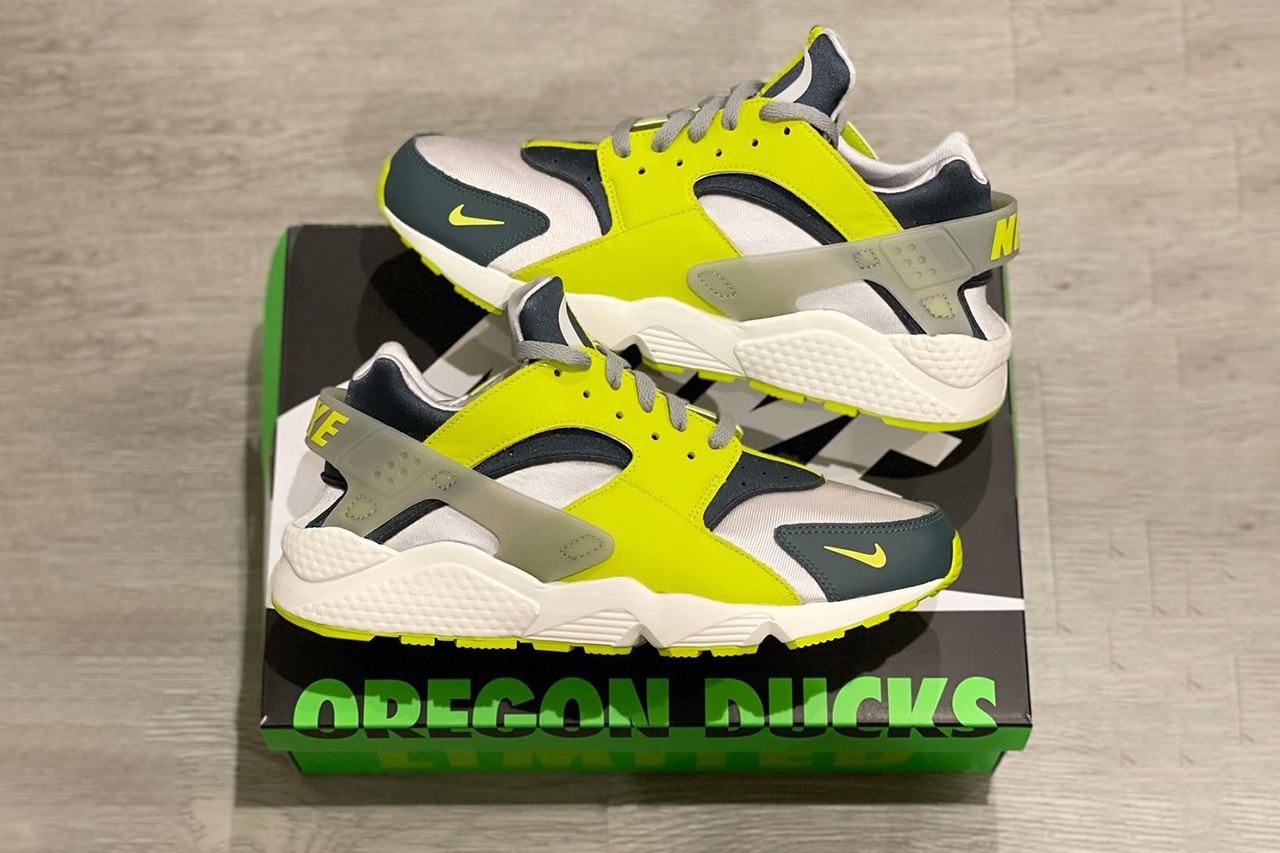 nike air huarache oregon ducks FN1485 001 release date info store list buying guide photos price 