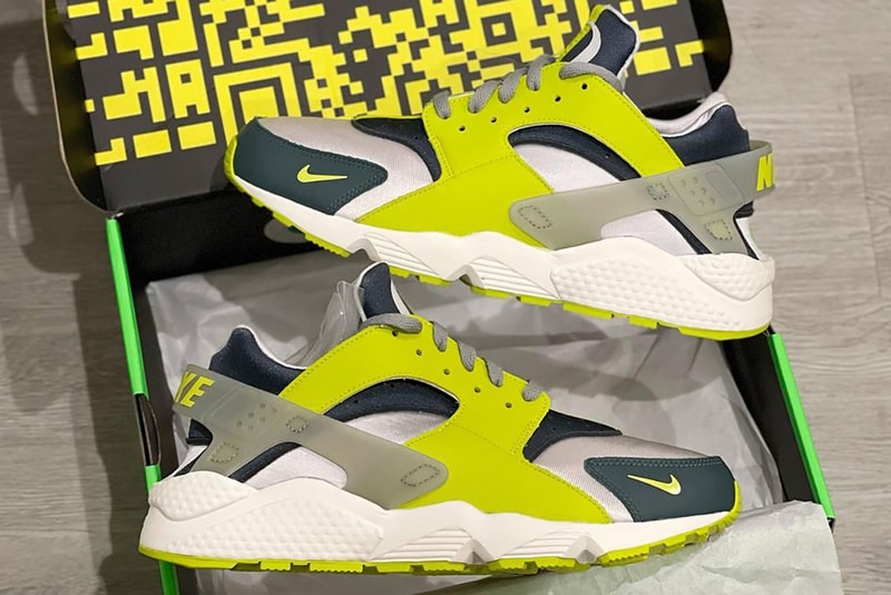 nike air huarache oregon ducks FN1485 001 release date info store list buying guide photos price 