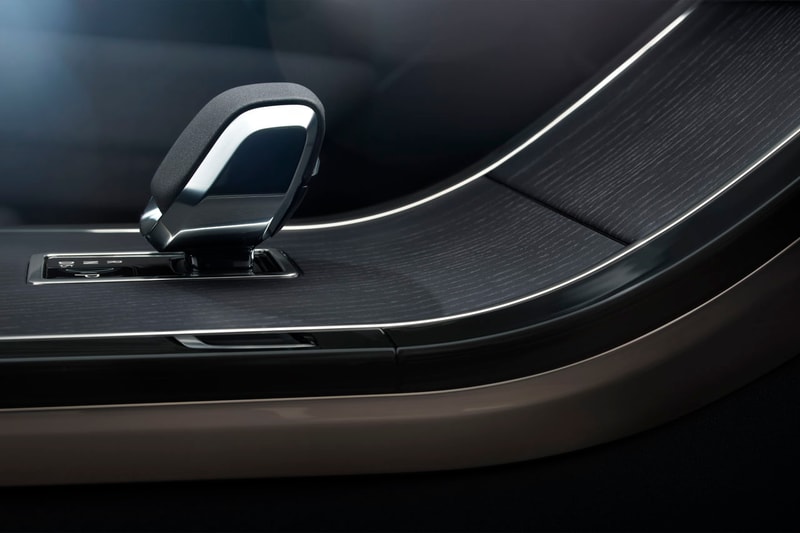 The 2024 Range Rover Velar Offers Advanced Connectivity With a Reductionist Design 