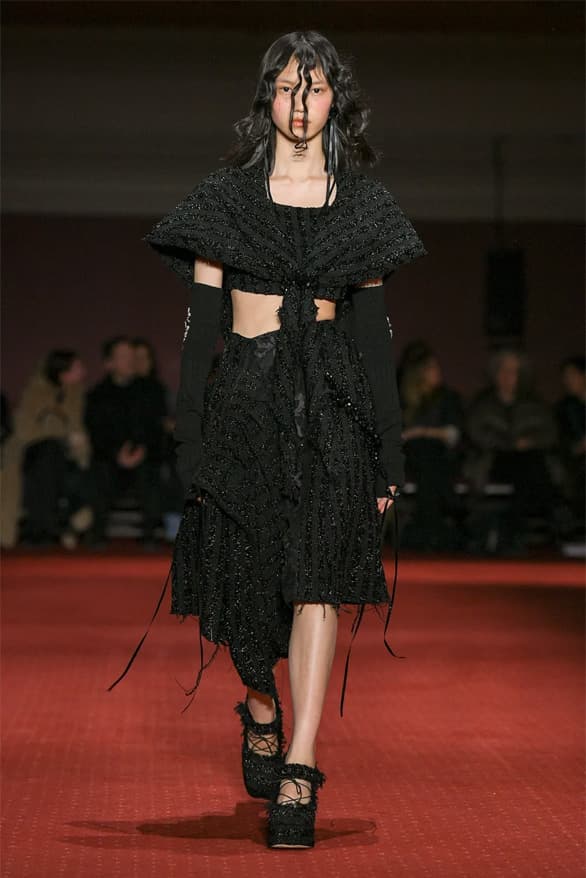 Simone Rocha Fall Winter 2023 London Fashion Week lfw fw23 womenswear menswear runway show