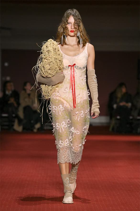 Simone Rocha Fall Winter 2023 London Fashion Week lfw fw23 womenswear menswear runway show