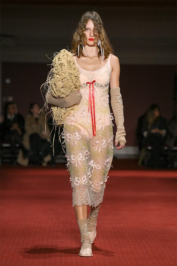 Simone Rocha Fall Winter 2023 London Fashion Week lfw fw23 womenswear menswear runway show