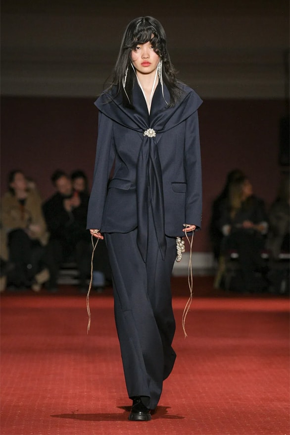 Simone Rocha Fall Winter 2023 London Fashion Week lfw fw23 womenswear menswear runway show