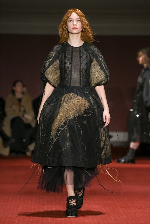 Simone Rocha Fall Winter 2023 London Fashion Week lfw fw23 womenswear menswear runway show