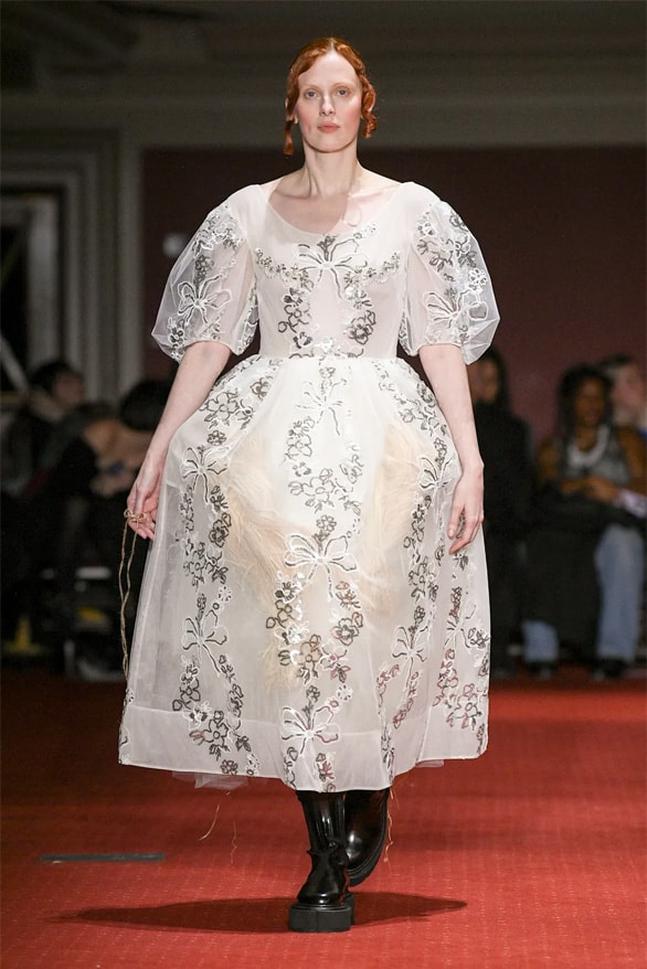 Simone Rocha Fall Winter 2023 London Fashion Week lfw fw23 womenswear menswear runway show
