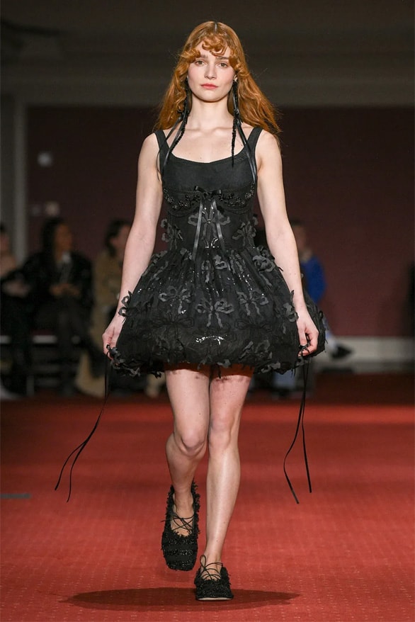 Simone Rocha Fall Winter 2023 London Fashion Week lfw fw23 womenswear menswear runway show