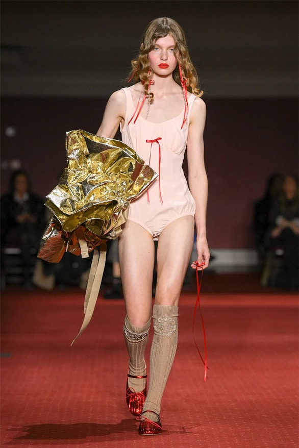 Simone Rocha Fall Winter 2023 London Fashion Week lfw fw23 womenswear menswear runway show