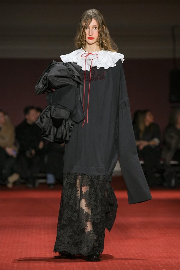 Simone Rocha Fall Winter 2023 London Fashion Week lfw fw23 womenswear menswear runway show