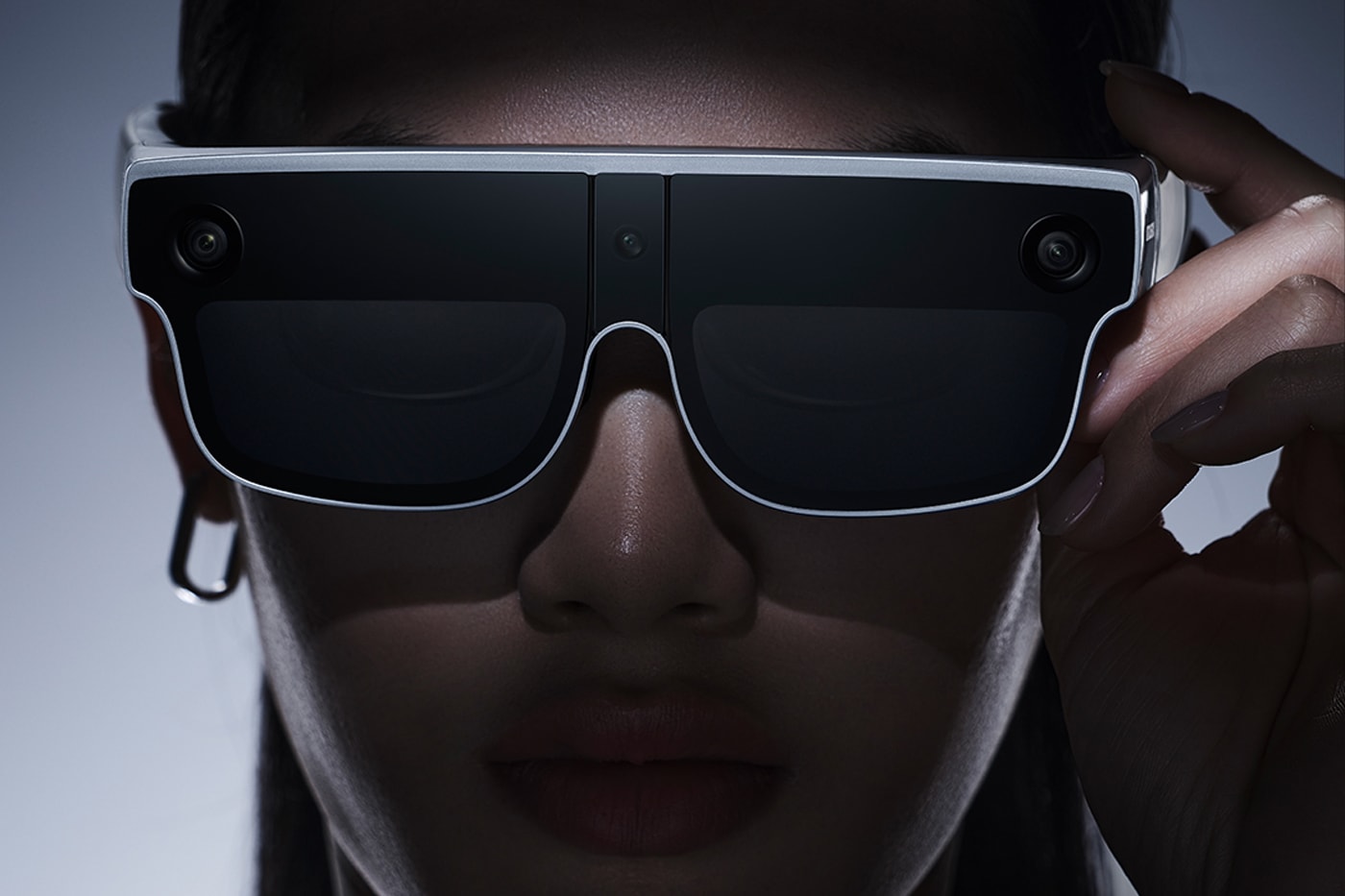 Google unveils prototype 'smart' glasses