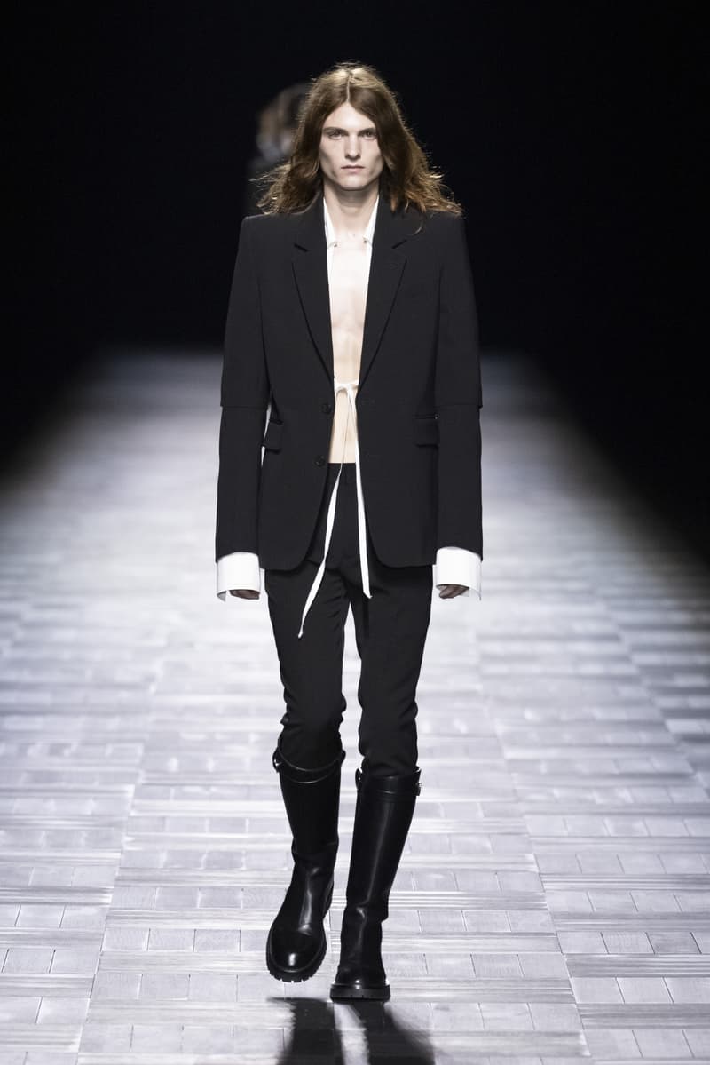 Ann Demeulemeester Fall Winter 2023 Paris Fashion Week fw23 pfw Ludovic de Saint Sernin debut collection runway show womenswear creative director menswear