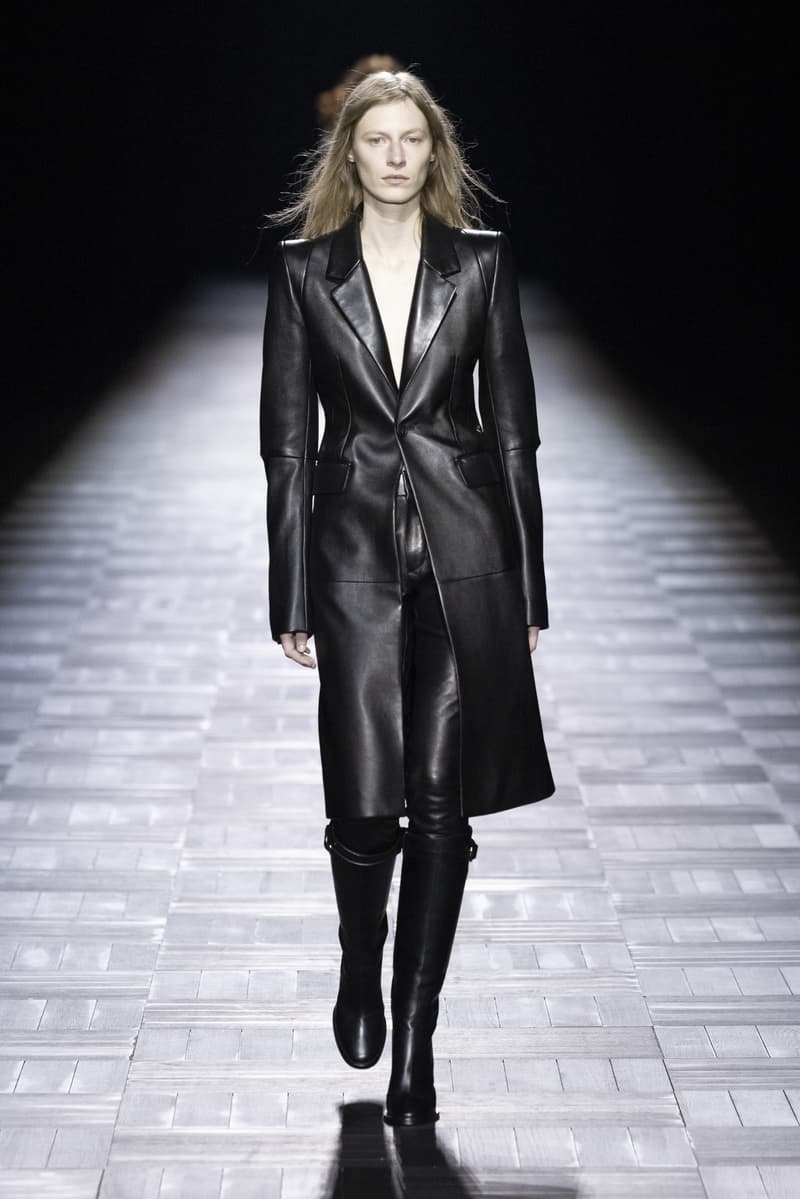 Ann Demeulemeester Fall Winter 2023 Paris Fashion Week fw23 pfw Ludovic de Saint Sernin debut collection runway show womenswear creative director menswear