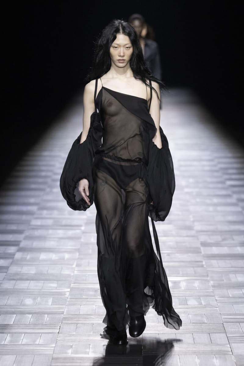 Ann Demeulemeester Fall Winter 2023 Paris Fashion Week fw23 pfw Ludovic de Saint Sernin debut collection runway show womenswear creative director menswear