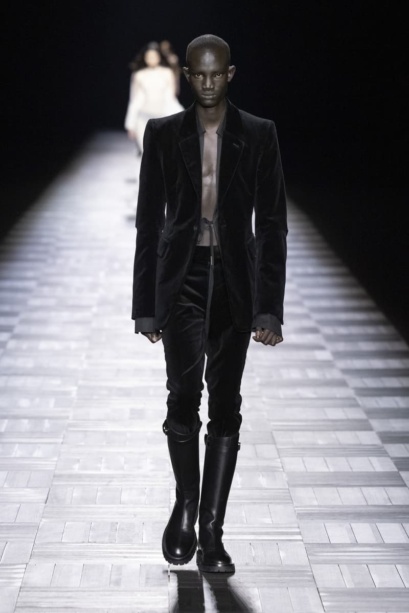 Ann Demeulemeester Fall Winter 2023 Paris Fashion Week fw23 pfw Ludovic de Saint Sernin debut collection runway show womenswear creative director menswear