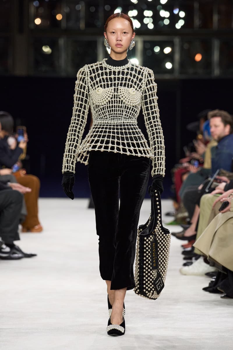 Balmain Fall Winter 2023 Paris Fashion Week pfw fw23 collection runway show womenswear Olivier Rousteing