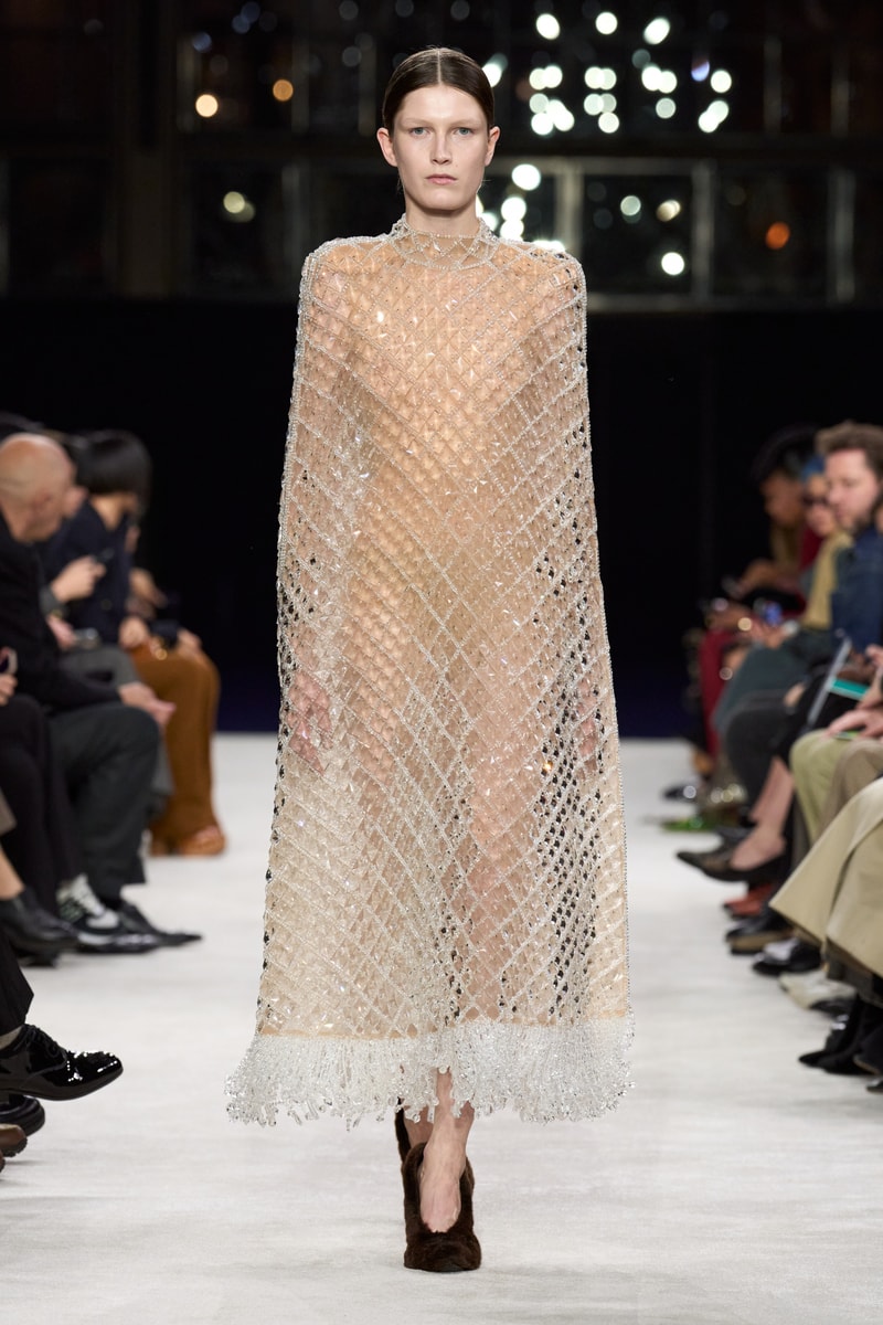 Balmain Fall Winter 2023 Paris Fashion Week pfw fw23 collection runway show womenswear Olivier Rousteing
