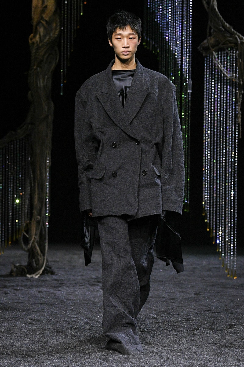 Acne Studios FW23 Is Rooted in Futuristic Mysticism paris fashion week runway paris fashion week pfw