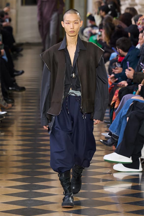 Andreas Kronthaler for Vivienne Westwood Fall Winter 2023 collection menswear womenswear tribute Paris fashion week runway show