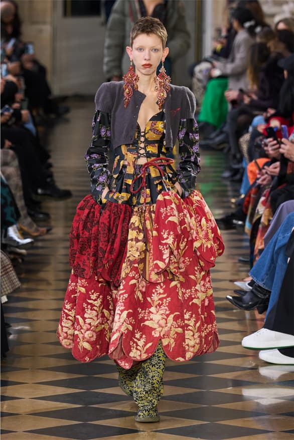 Andreas Kronthaler for Vivienne Westwood Fall Winter 2023 collection menswear womenswear tribute Paris fashion week runway show